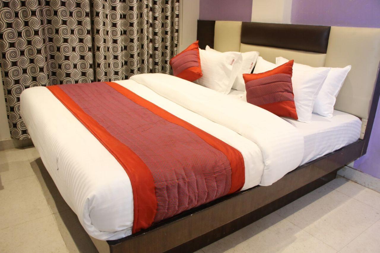 Hotel Snow White Inn Нью-Дели Экстерьер фото