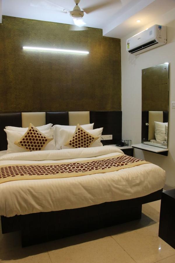 Hotel Snow White Inn Нью-Дели Экстерьер фото