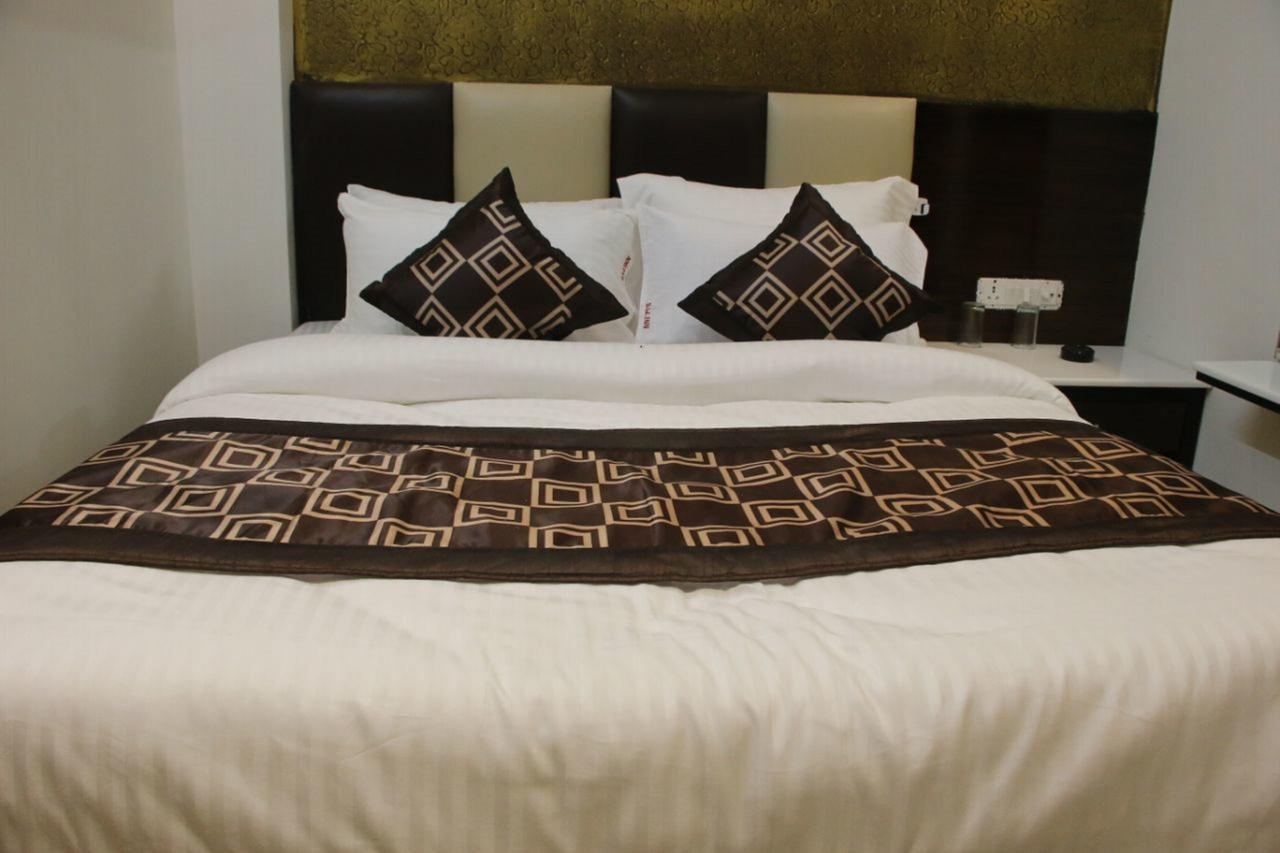 Hotel Snow White Inn Нью-Дели Экстерьер фото