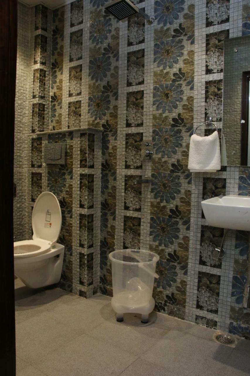 Hotel Snow White Inn Нью-Дели Экстерьер фото